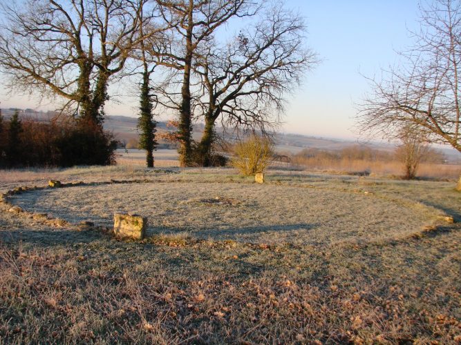 LE CERCLE DE PIERRES EN HIVER