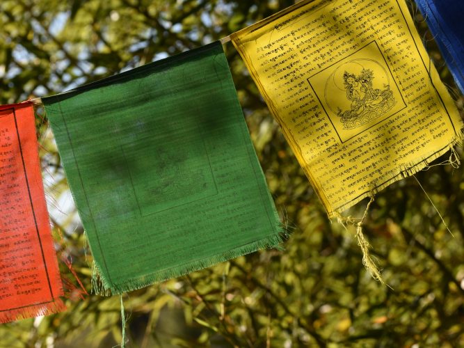 méditation drapeau tibétain